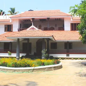 Shore Homestay Turavur
