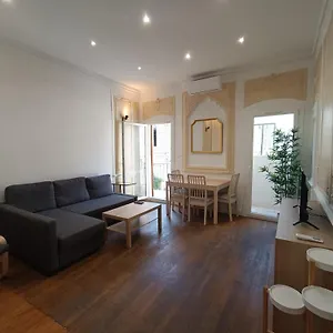 Et Renoves En 2022, Intra Muros Apartment Avignon